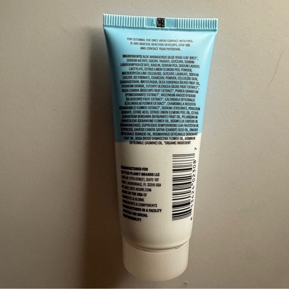 Acure Incredibly Clear Charcoal Lemonade Facial Scrub - Picture 2 of 5
